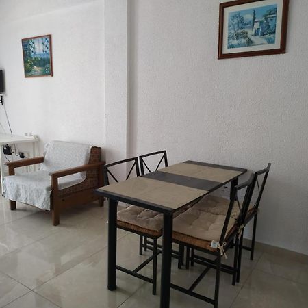1 Bedroom Apartment Lárnaka Rom bilde